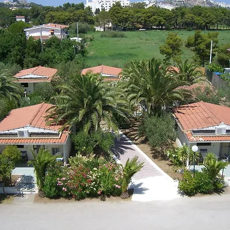 Pellegrino Village Parco vacanze 3*