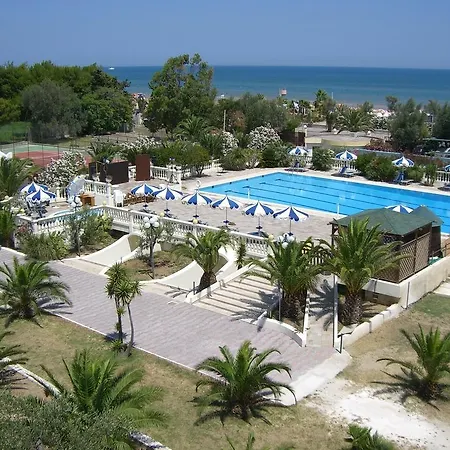 منتزه العطل Pellegrino Village 3*